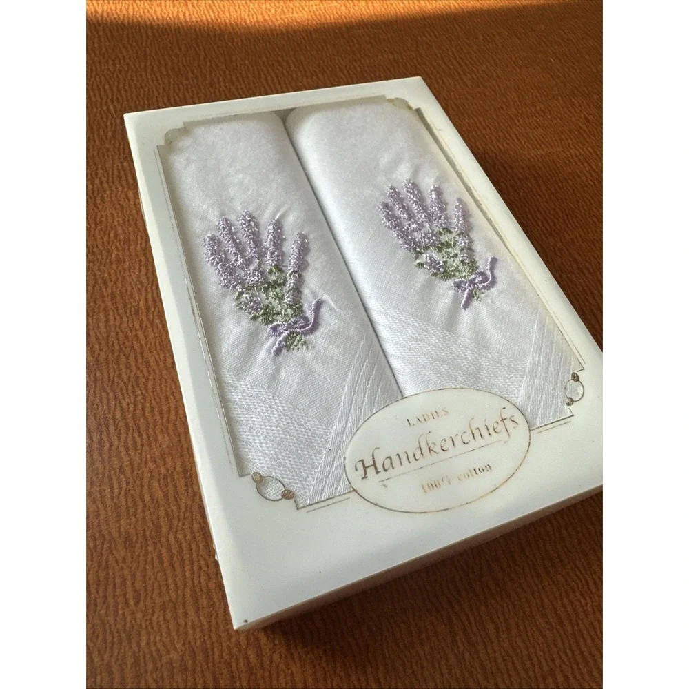 Vtg Set Of 2 Ladies Lavender Embroidered Handkerchiefs In Original Giftbox‎